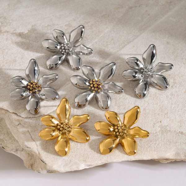 Stainless steel flower earrings with contrasting colors