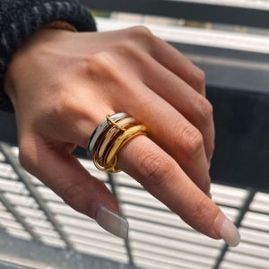 Multi-layered mitten rings