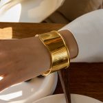 Spiral glossy stainless steel bracelet