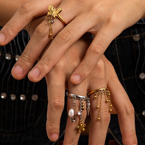 Fringed ring