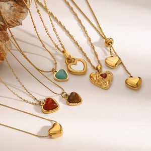 Stainless steel heart-shaped necklace
