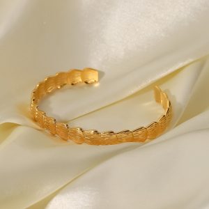 Women's Bracelet Stainless Steel 18K Gold Plated Open Bracelet Shell Shape