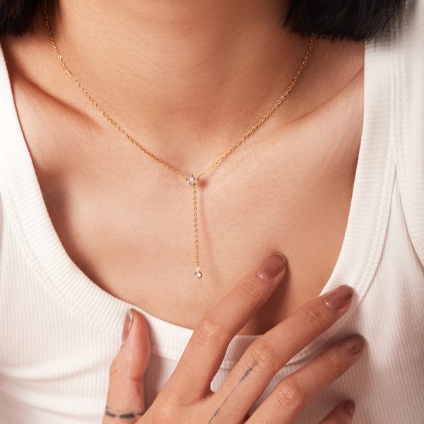 18K gold single crown white zircon pendant necklace