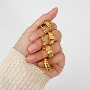 Stainless steel gold ring horn