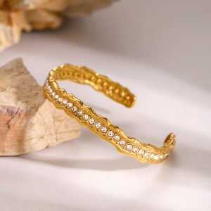 Stainless steel opening bracelet bracelet for children