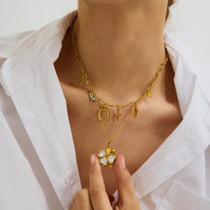 Stainless steel clover heart-shaped necklace